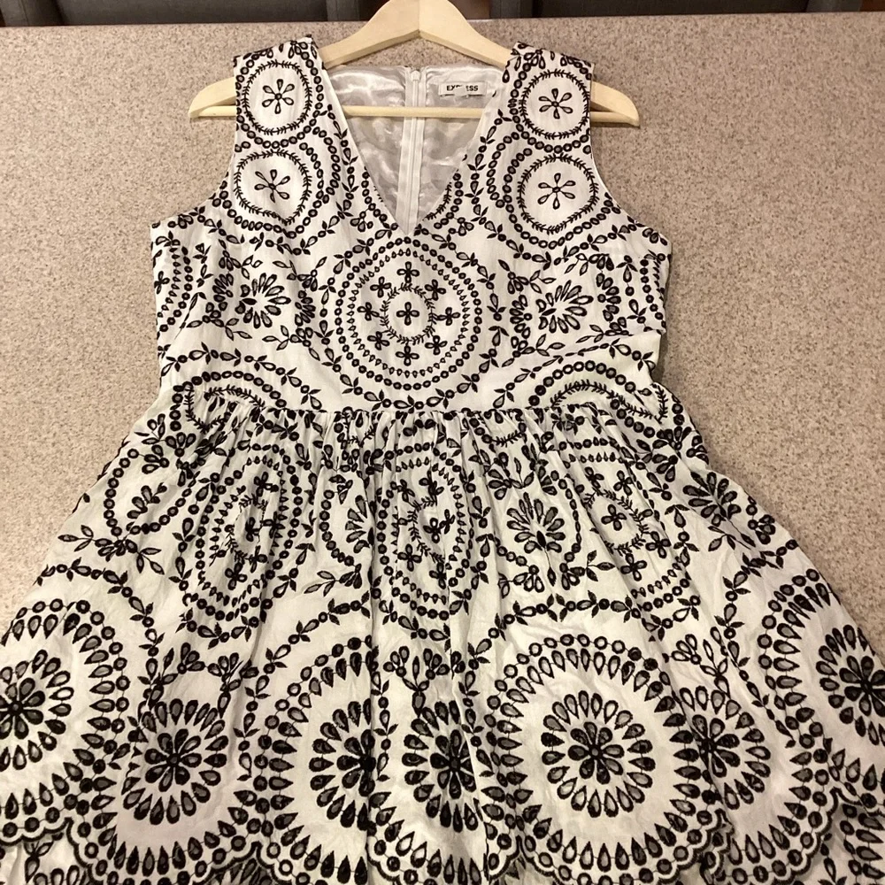 Express Black & White Embroidered Eyelet Tiered Fit & Flare Dress - Picture 7 of 12
